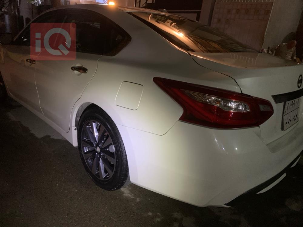 نيسان ألتيما